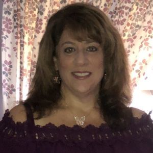 Meet your Posher, Dina